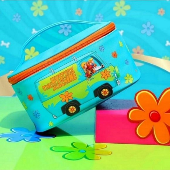 Scooby-Doo x Glamlite Mystery Machine Makeup Bag - Picture 1 of 5
